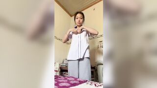 Phần 2: Khánh Linh 2k6 vú to lồn múp thủ dâm cực nứng