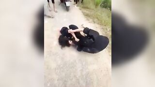 Đánh ghen lột đồ Thanh Hóa