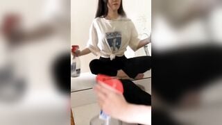 Vài clip Tiktok 18+ lau kính biến hình