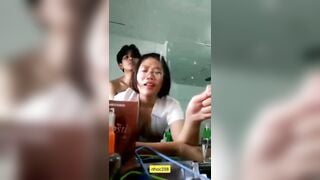 Địt em gái mới lớn khi đang trang điểm sướng vl ra