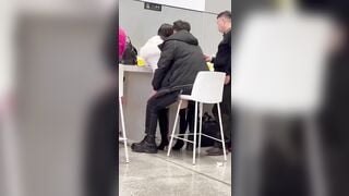 2 đứa dâm địt nhau ngay trên quầy thanh toán dâm đãng