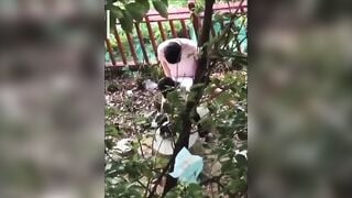 Quay lén mấy em học sinh ra công viên địt nhau dâm đãng