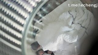 Đặt camera quay lén trg khách sạn phát hiện 2 em học sinh mới lớn tập địt còn cosplay