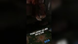 Sinh Viên Phục Vụ Hàng Ngon