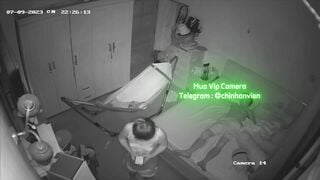 Hack Camera Ru con ngủ xong , Nứng Lồn là 2 vợ chồng lôi nhau ra địt