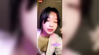 Tiktok Pô Lộ Vú Khi Live