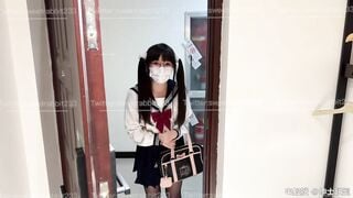 Em học sinh ngây thơ sang nhà a họ chơi nào ngờ bị a chuốc thuốc lấy mất đời con gái