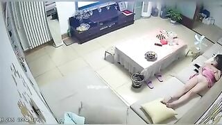 Hack cam gặp mấy em gái dâm nừng lồn thủ dâm móc lồn dâm đãng