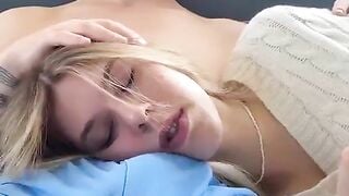 Đang ngủ thù bị thằng bạn dí cặc vào mồm bú mút dâm đãng kích thích siêu dâm
