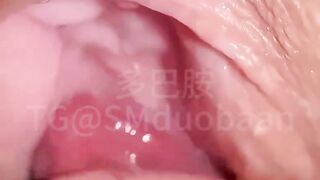 Cận cảnh liếm cái lồn hồng hào dâm đãng nhiều nước