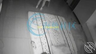 Check cam thấy chồng và chị dâu địt nhau trong phòng ngủ