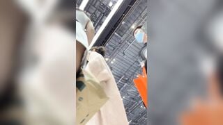 quay lén dưới váy máy em PGA trong sự kiện ra mắt xe - phần 20