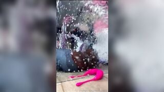 Một chút socola kèm nước lồn