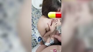 Địt xong anh ny còn bắt quỳ để anh đái lên người