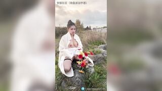 Idol Oshimiya thích show hàng public đặc biệt thích show ở chỗ có ng qua lại thì nứng