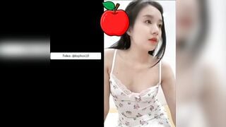 Có con bạn Ngây Thơ Mặc Váy Hello Kitty Ko Mặc quần lót móc lồn djt nhau vs bạn trai