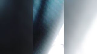 Em gái có cặp vú quá đẹp.