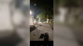 Public đi dạo ngoài đường