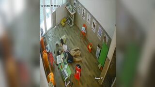 🔥NÓNG học sinh cấp 2 chơi trò chơi làm vợ chồng