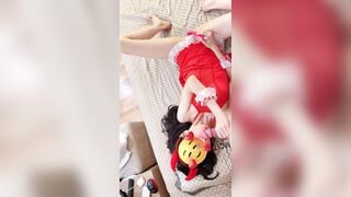 Chịch còn vợ loli của thằng bạn thân P3