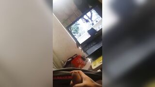 Thủ dâm với ảnh của chị gái
