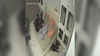 Bà dì khát tình bấy lâu thủ dâm hôm nay hẹn được phi công trẻ về bú lồn