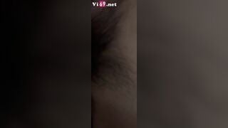 Anh xuất vô bướm em nhiều quá tràn cả ra giường 2