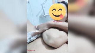 Vợ mặt đẹp trắng xinh mà ngậm buồi thằng chồng đen xì