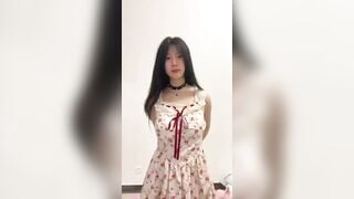 Nhất Trènd Tiktok Vũ Linh 2ka7 Nhảy Vách Áo Khoe Vú Móc lồn bắn nước
