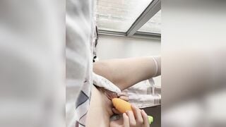 chiếc bím múp rụp của bé học sinh lớp 12