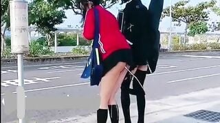 2 em gái Nhật Bản dâm đãng rút sextoy của nhau và chảy đầy sữa lồn