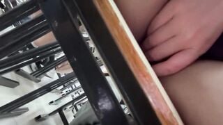 Cổ móc từ nhà vào trường vẫn trốn móc hihi