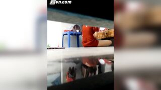 Trốn xuống giường vô tình thấy chị Dâu Thủ dâm rên Rỉ Bắn Nước ko mặc quần lót