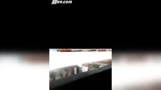 Trốn xuống giường vô tình thấy chị Dâu Thủ dâm rên Rỉ Bắn Nước ko mặc quần lót