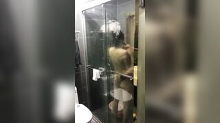 cặp đôi chịch nhau trong nhà tắm bị quay lén
