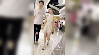 quay lén dưới váy các em xinh tươi - phần 12