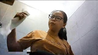 Quay lén WC nữ 12