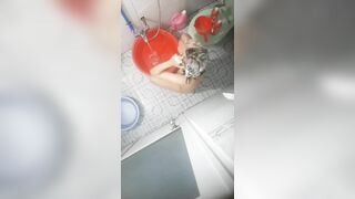 đặt cam quay lén nhà tắm của dãy trọ