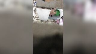 quay lén em gái phòng bên đi tắm dáng ngon vú to