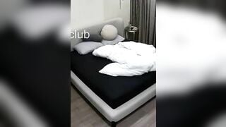 Hack cam thế nào không biết đúng cảnh nữ công an đang thay đồ