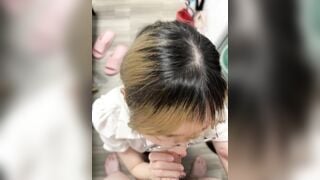 bé học sinh bú cu cho anh trai nuôi