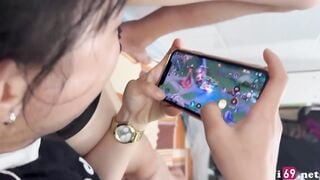 Clip Sex Từ đã anh ơi đợi em combat xong pha này rồi mình đụ