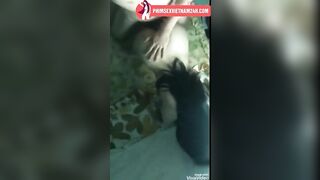 Tranh thủ bố mẹ đi làm, Con trai dẫn gái về Lút Cán Djt Nhau bắn nước ướt Hết nhà tê