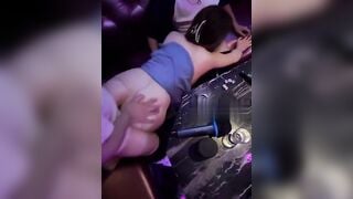Vào karaoke chỉ để chịch đĩ