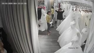 Hack cam tiệm váy cưới