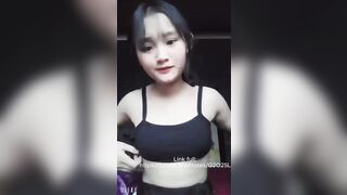 Lén ăn cắp được clip trong máy con bạn cùng lớp