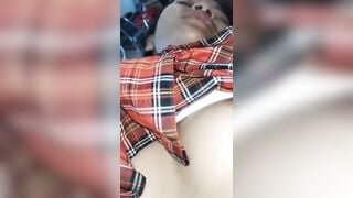 Thủ dâm giúp em gái dân tộc mới lớn dâm đãng nứng lồn và cái kết