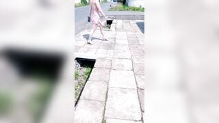 Em gái gọi  vú to mông bự đi mua hàng trong siêu thị gạ trai