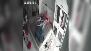 Xa chồng nhưng khi chị gái lên cơn nứng