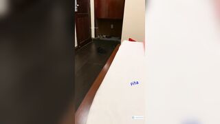 Dẫn e rau đi khách sạn nhậu rồi dọn cỏ giúp e sau 21 năm chưa dọn đc e trả công